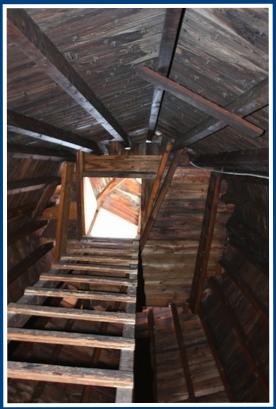 LADDER TO THE HIGH POINT OF THE FINLANDIA CLUB TOWER